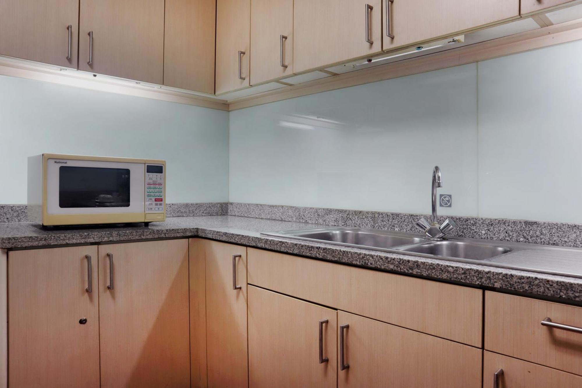 Oakwood Suites Kuningan จาการ์ตา ภายนอก รูปภาพ