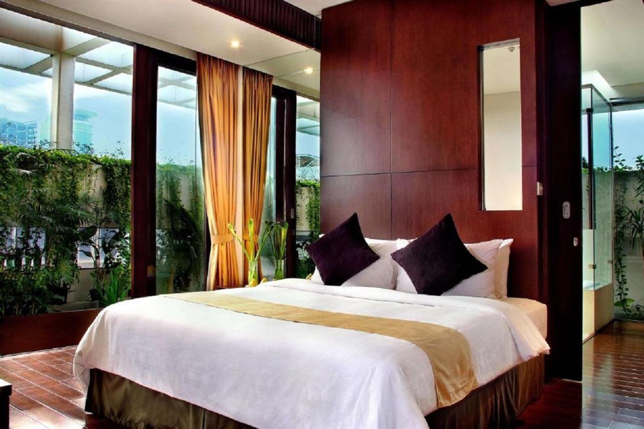 Oakwood Suites Kuningan จาการ์ตา ภายนอก รูปภาพ